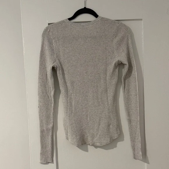 Margaret O'Leary Shirttail Waffle Vneck - Picture 6 of 7